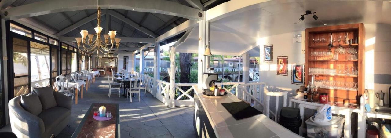 Sunbloom Beachfront Hotel And Restaurant Zambales Sinabacan エクステリア 写真