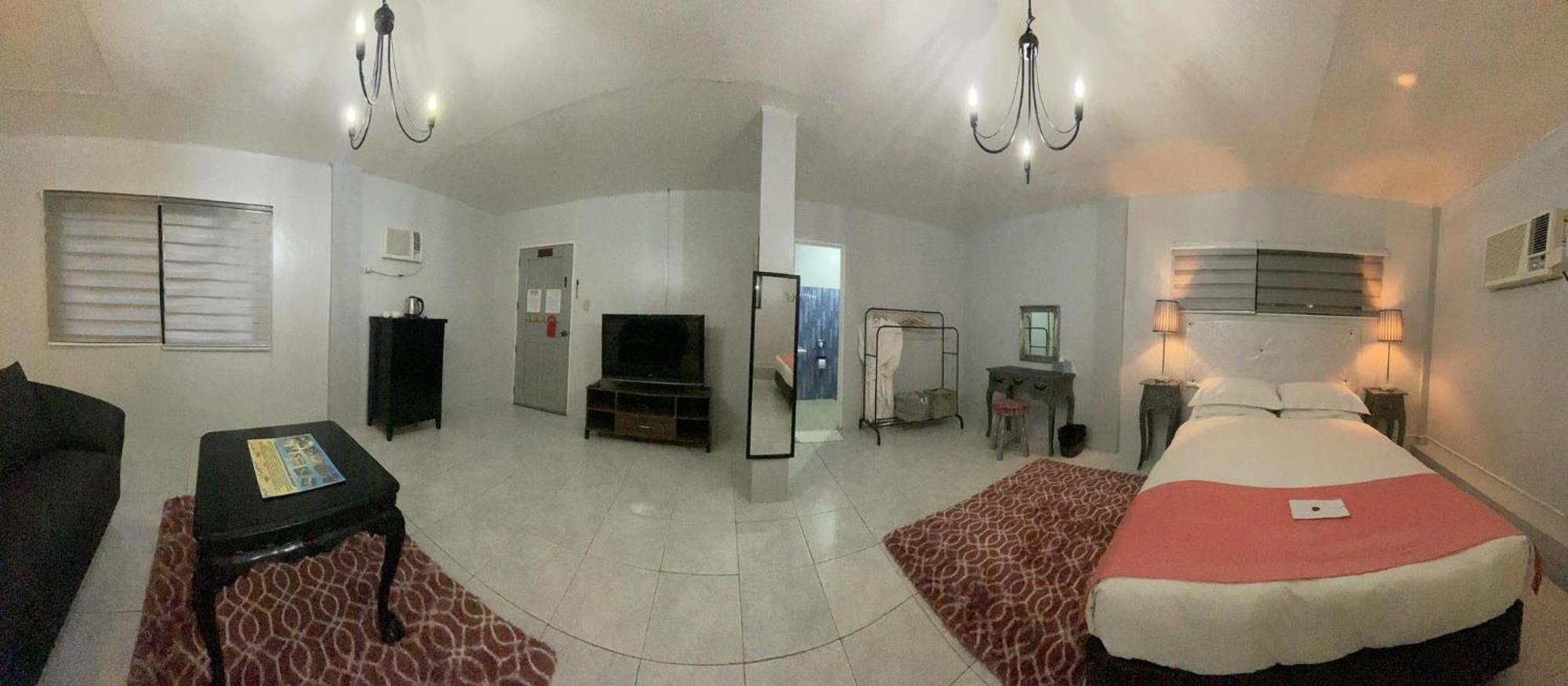 Sunbloom Beachfront Hotel And Restaurant Zambales Sinabacan エクステリア 写真