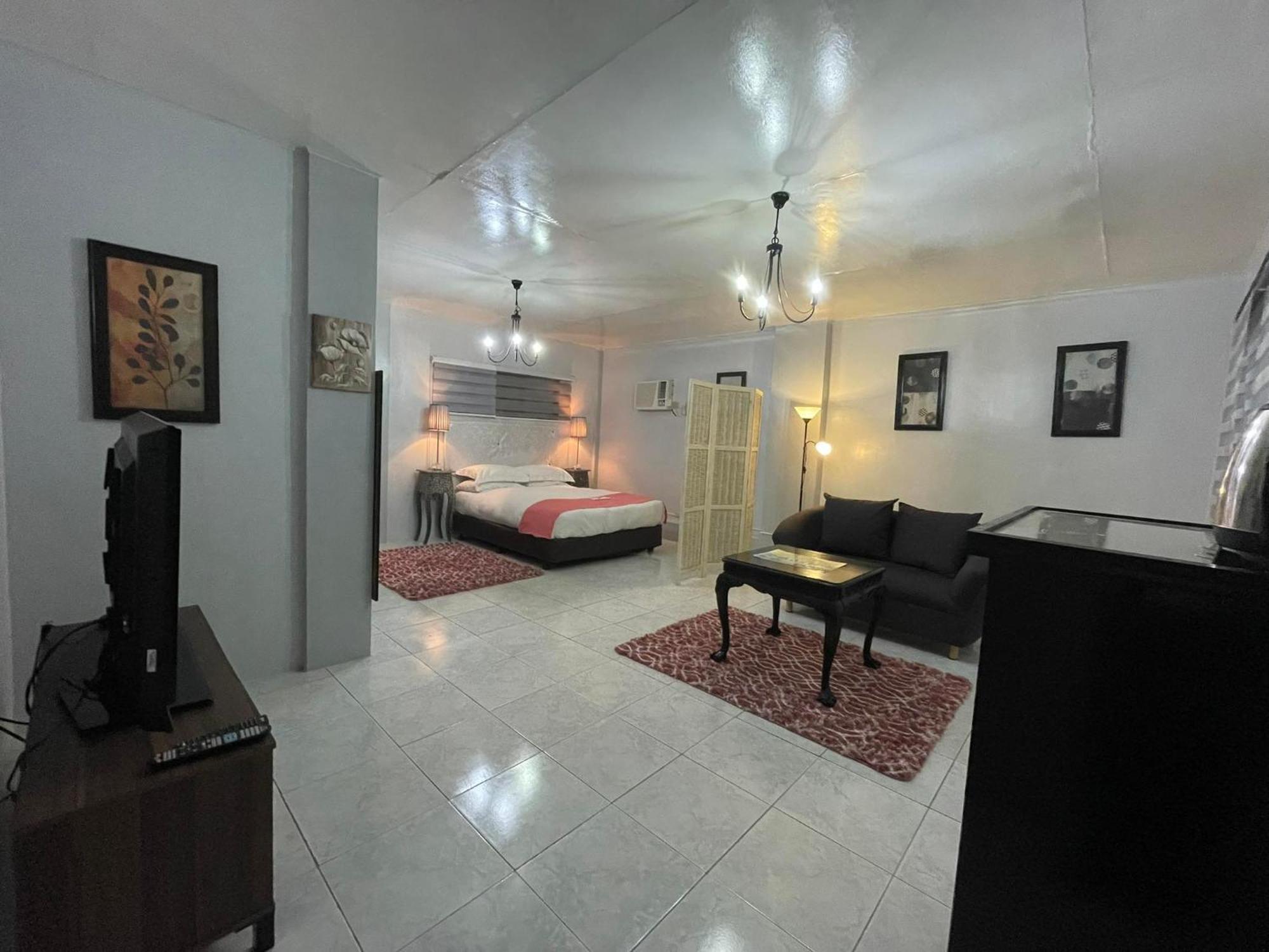 Sunbloom Beachfront Hotel And Restaurant Zambales Sinabacan エクステリア 写真