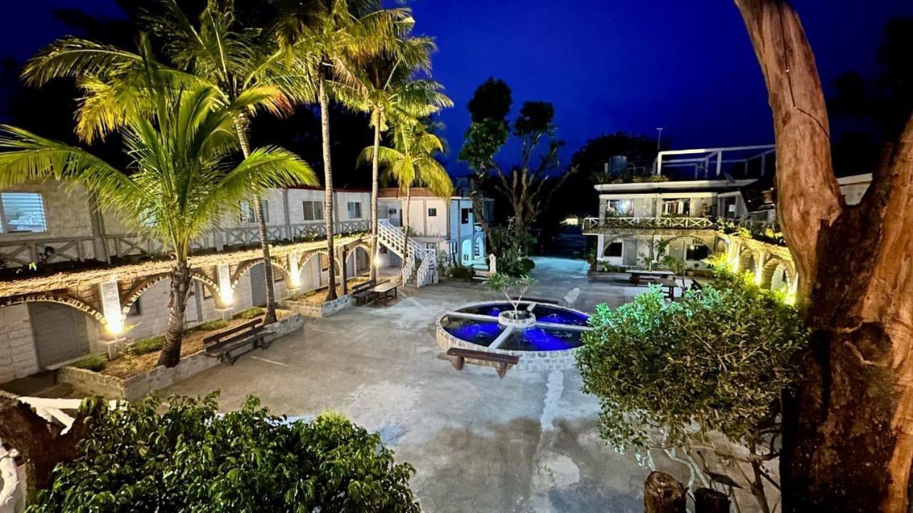 Sunbloom Beachfront Hotel And Restaurant Zambales Sinabacan エクステリア 写真